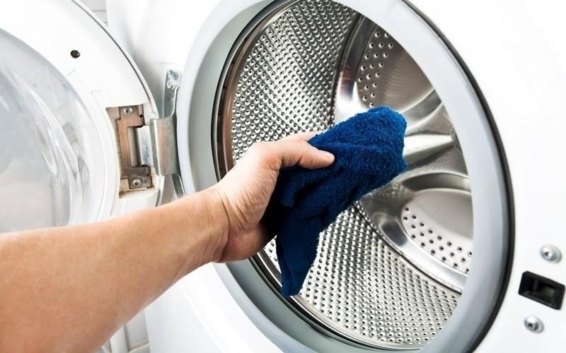 Cần vệ sinh máy giặt Electrolux định kỳ